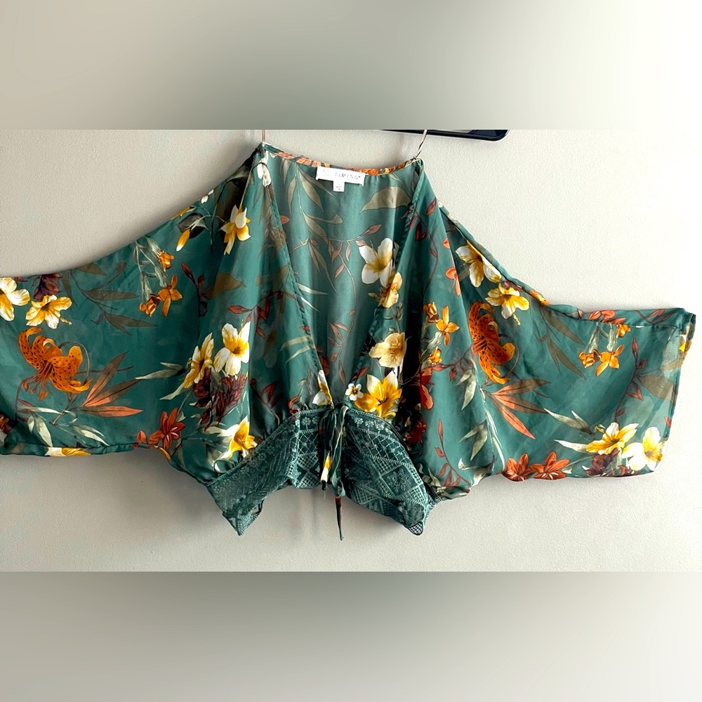 Floral blouse, size small